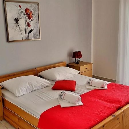Apartments Mandalinic 오미스 외부 사진