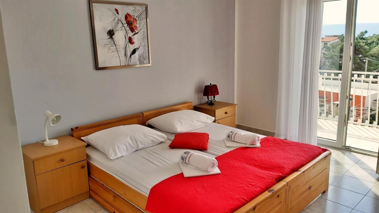 Apartments Mandalinic 오미스 외부 사진