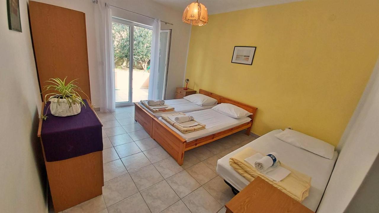 Apartments Mandalinic 오미스 외부 사진